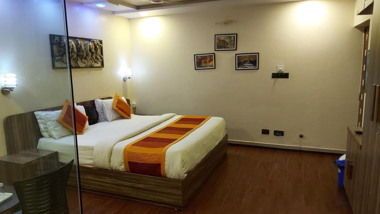 Shaleen Elegance Homestay Nakki Lake 400 Meters Monte Abu Exterior foto