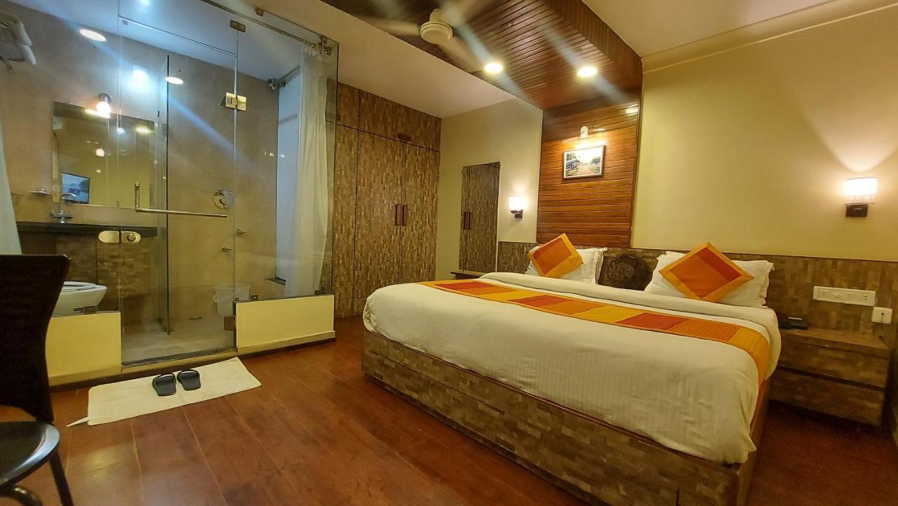 Shaleen Elegance Homestay Nakki Lake 400 Meters Monte Abu Exterior foto