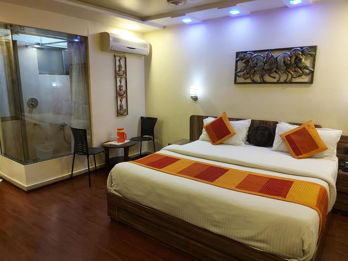 Shaleen Elegance Homestay Nakki Lake 400 Meters Monte Abu Exterior foto