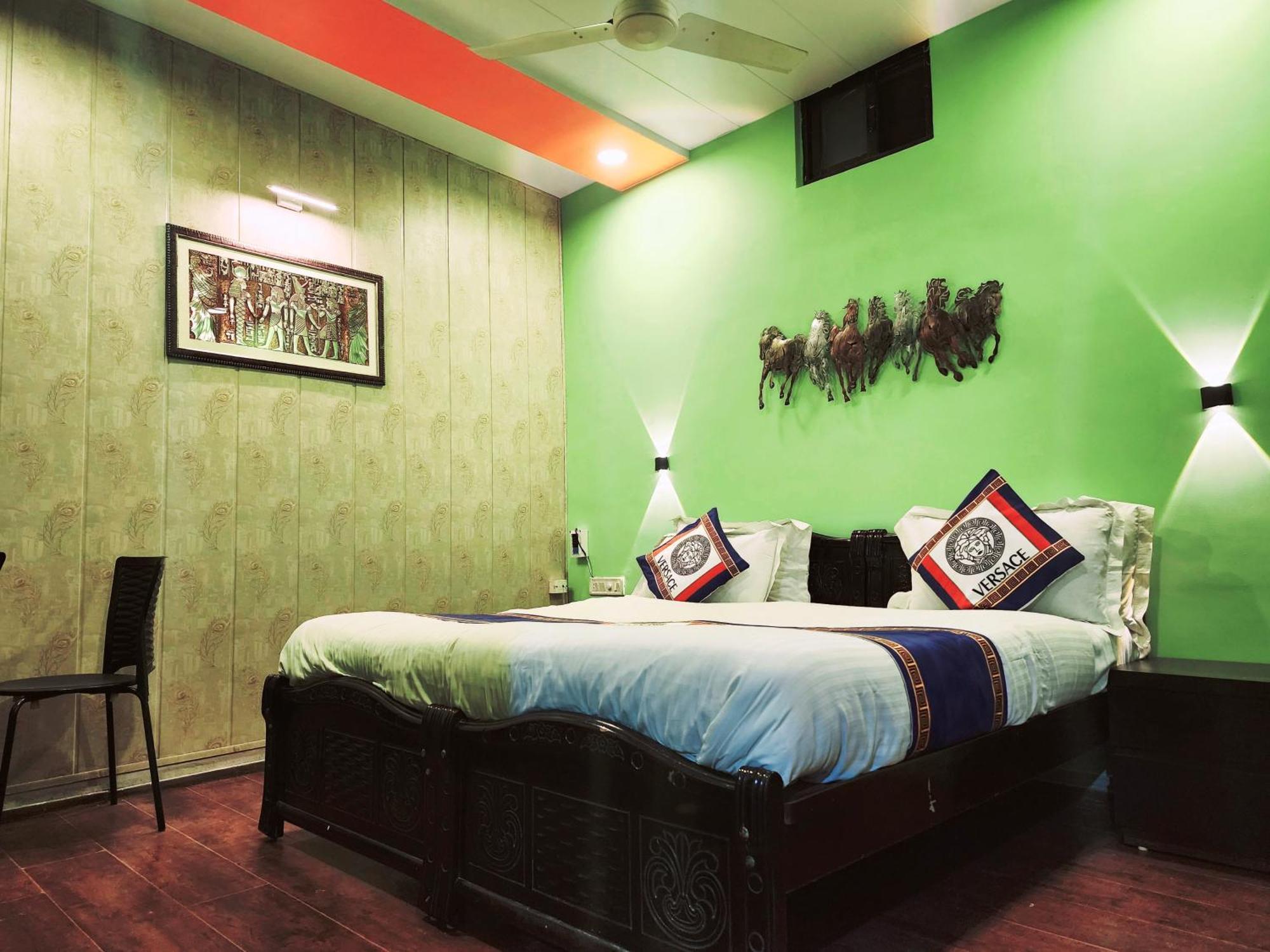 Shaleen Elegance Homestay Nakki Lake 400 Meters Monte Abu Exterior foto