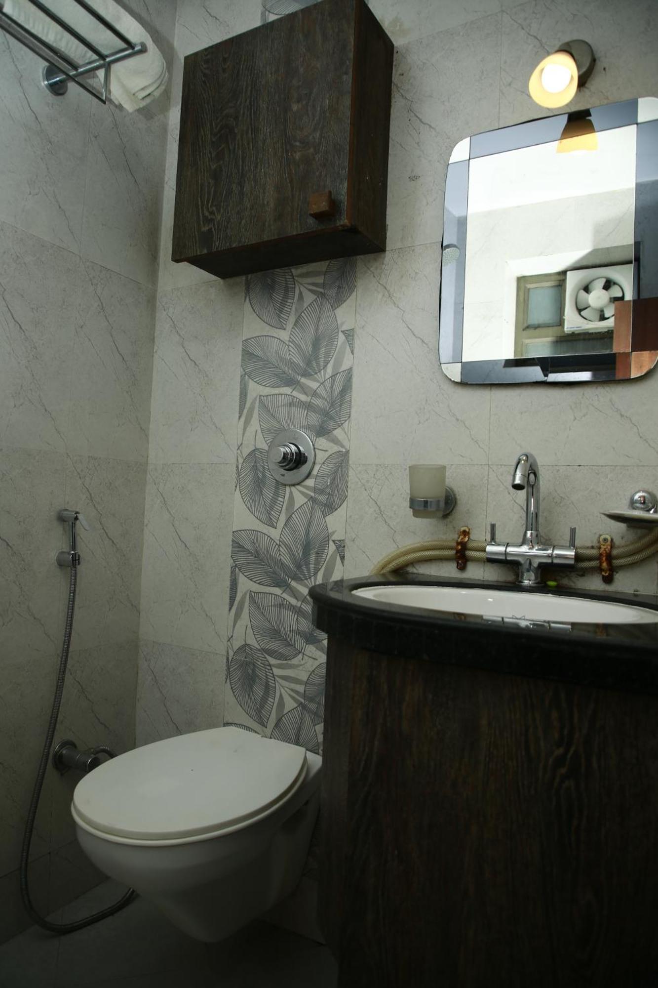 Shaleen Elegance Homestay Nakki Lake 400 Meters Monte Abu Exterior foto