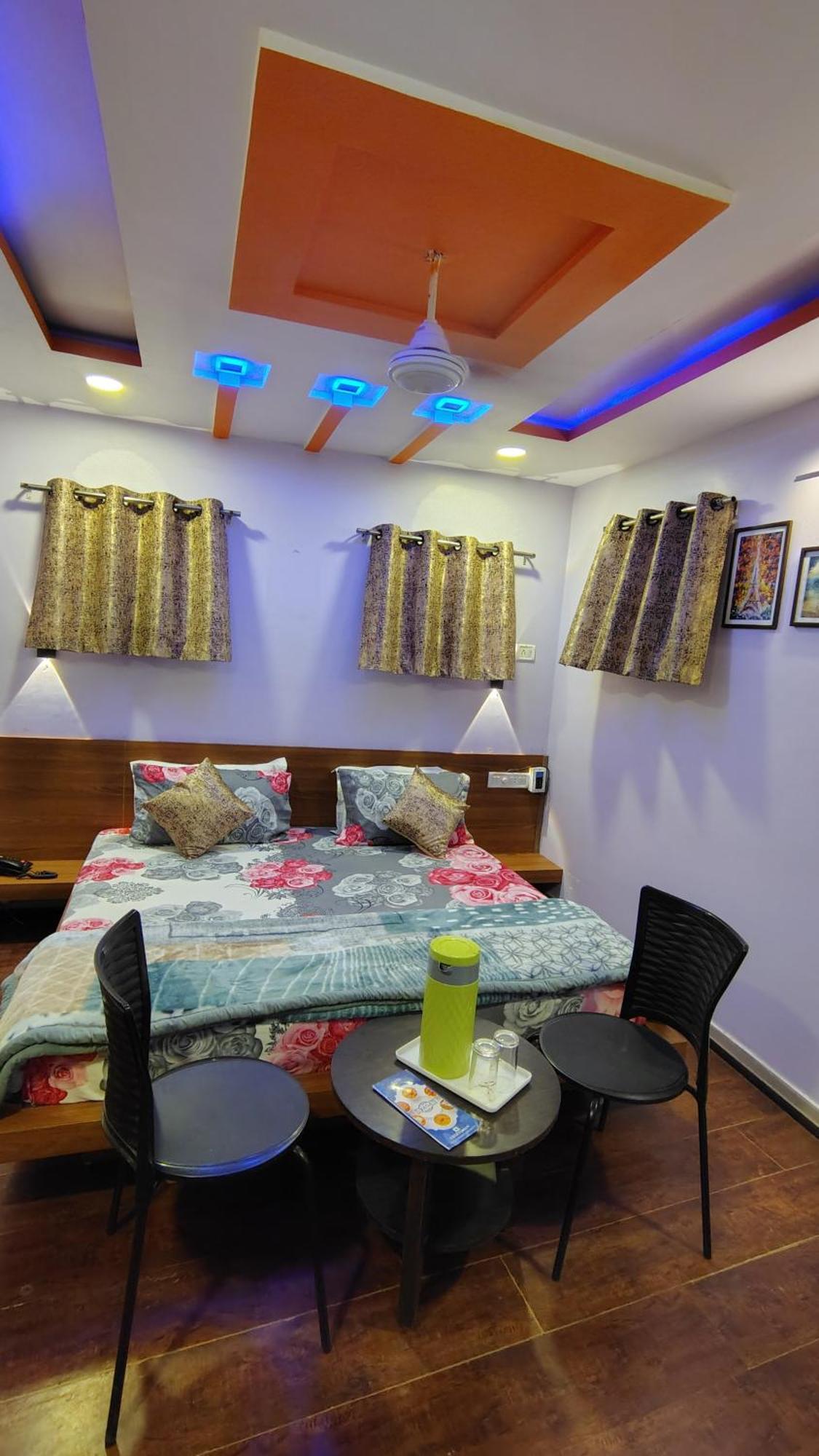 Shaleen Elegance Homestay Nakki Lake 400 Meters Monte Abu Exterior foto