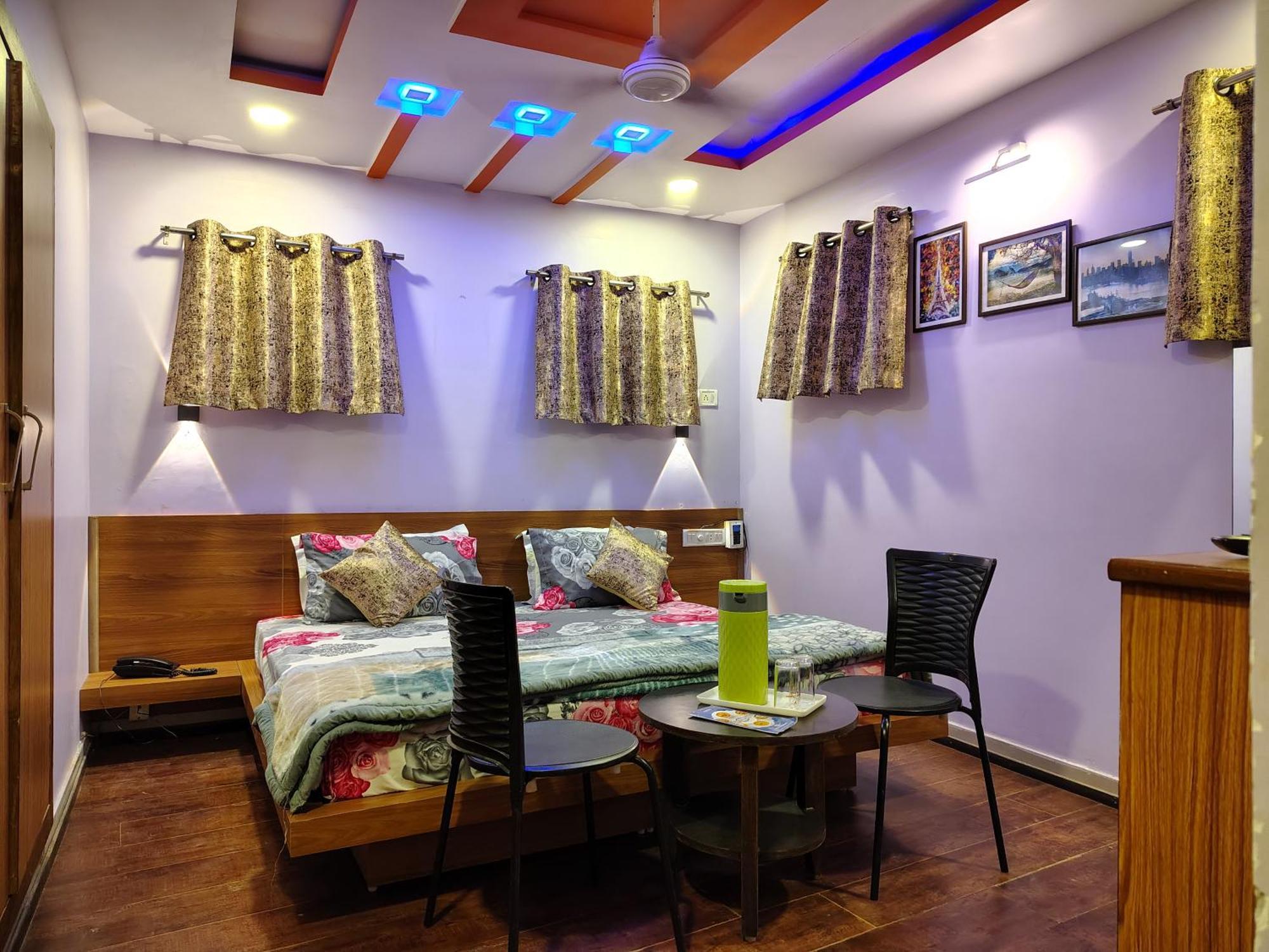 Shaleen Elegance Homestay Nakki Lake 400 Meters Monte Abu Exterior foto